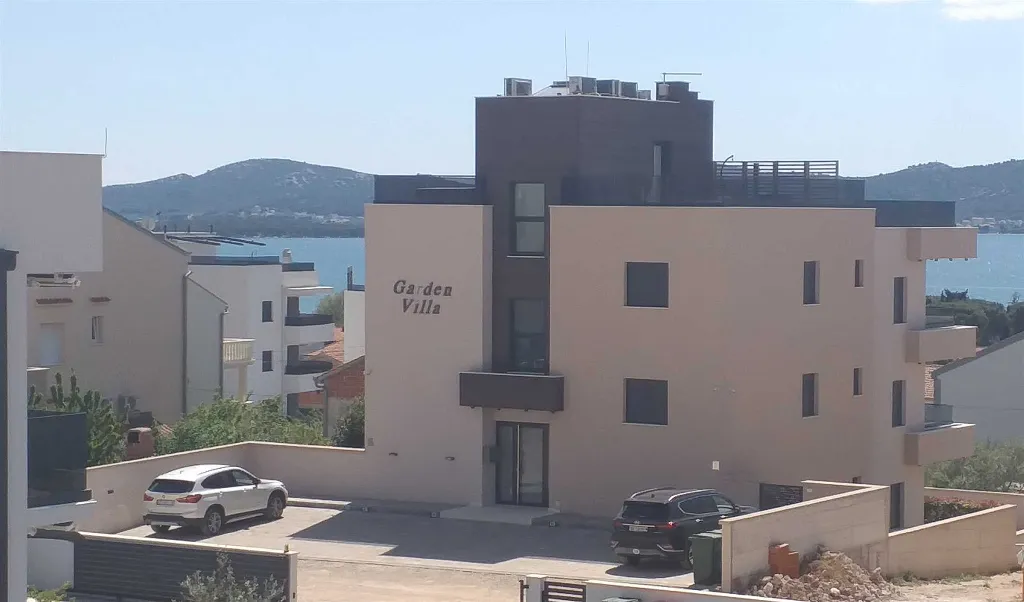 Air-Conditioned 2-Bedroom Apartment in Sv. Filip i Jakov