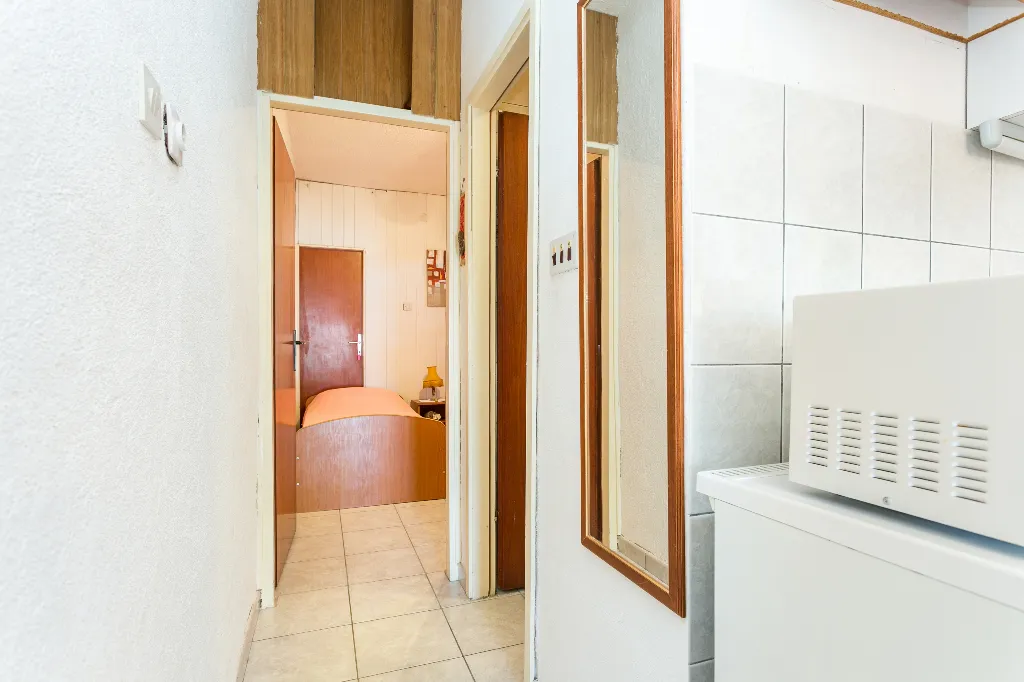 One bedroom apartment with terrace Seget Vranjica, Trogir  A-c