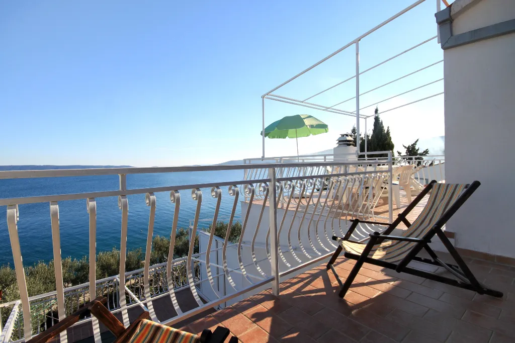 Two bedroom apartment near beach Seget Vranjica, Trogir  A-d