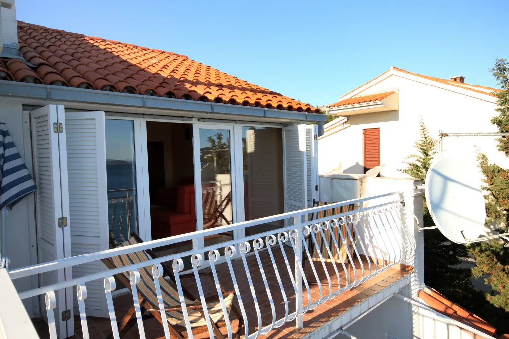 Two bedroom apartment near beach Seget Vranjica, Trogir  A-d