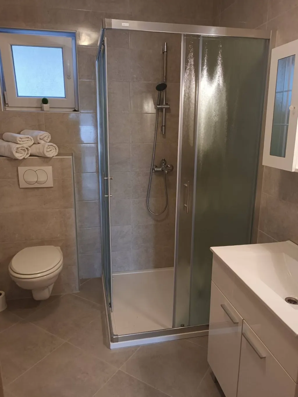 One bedroom apartment near beach Supetarska Draga - Gornja, Rab  A-a