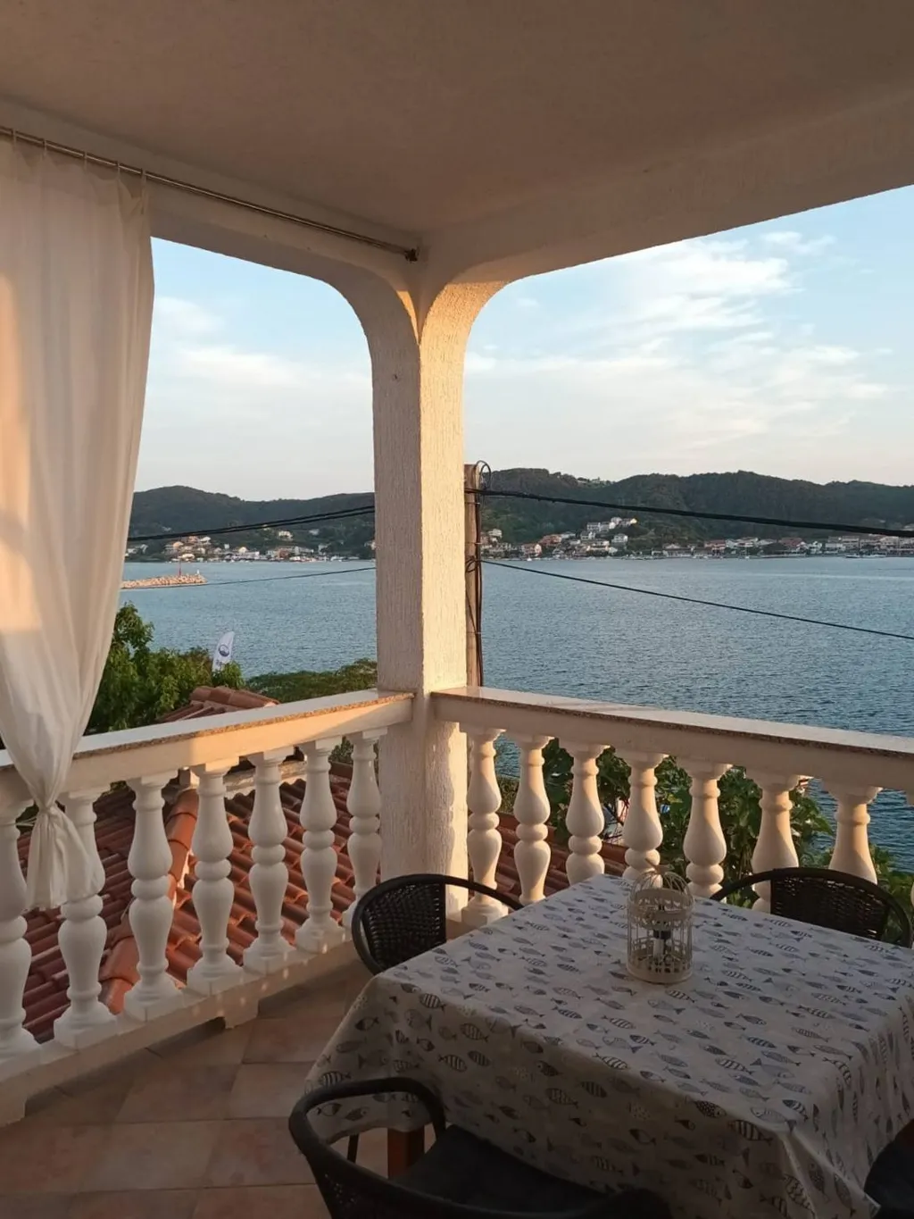 One bedroom apartment near beach Supetarska Draga - Gornja, Rab  A-a