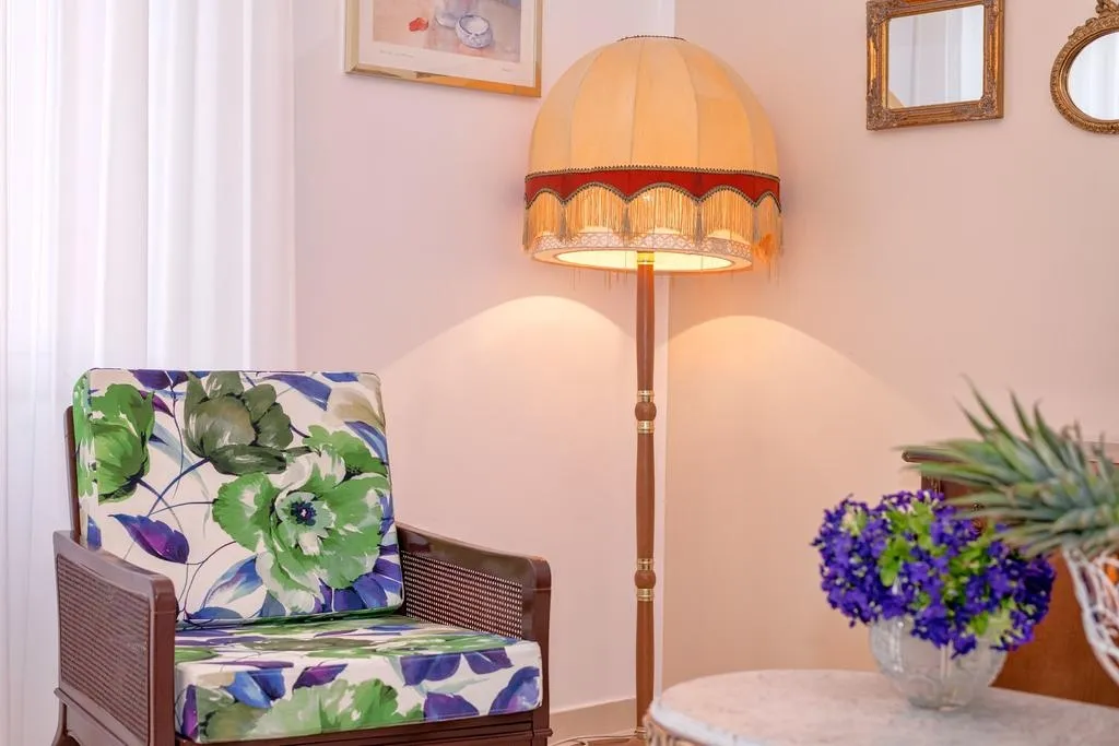 Three bedroom apartment with balcony and sea view Jelsa, Hvar  A-c