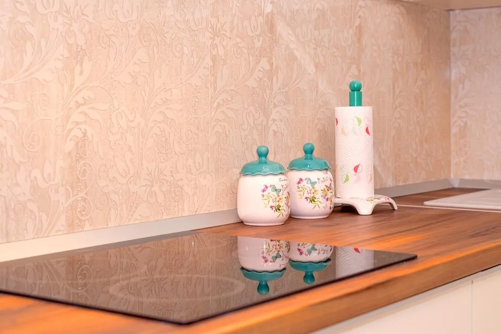 Three bedroom apartment with balcony and sea view Jelsa, Hvar  A-c