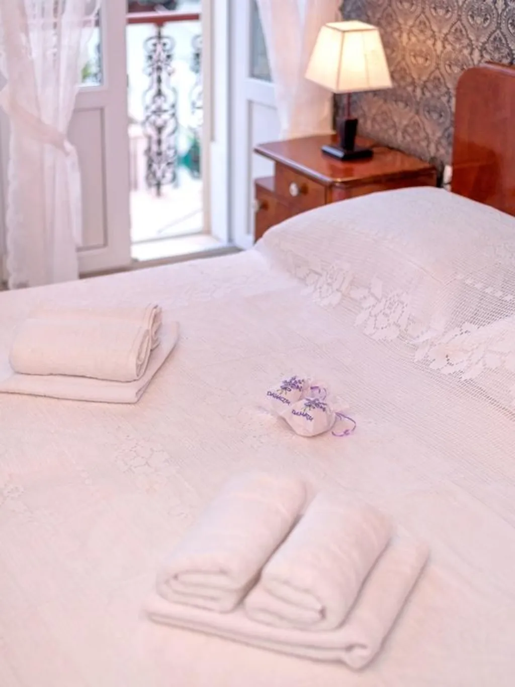 Three bedroom apartment with balcony and sea view Jelsa, Hvar  A-c