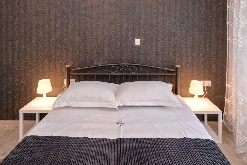 Three bedroom apartment with balcony and sea view Jelsa, Hvar  A-c