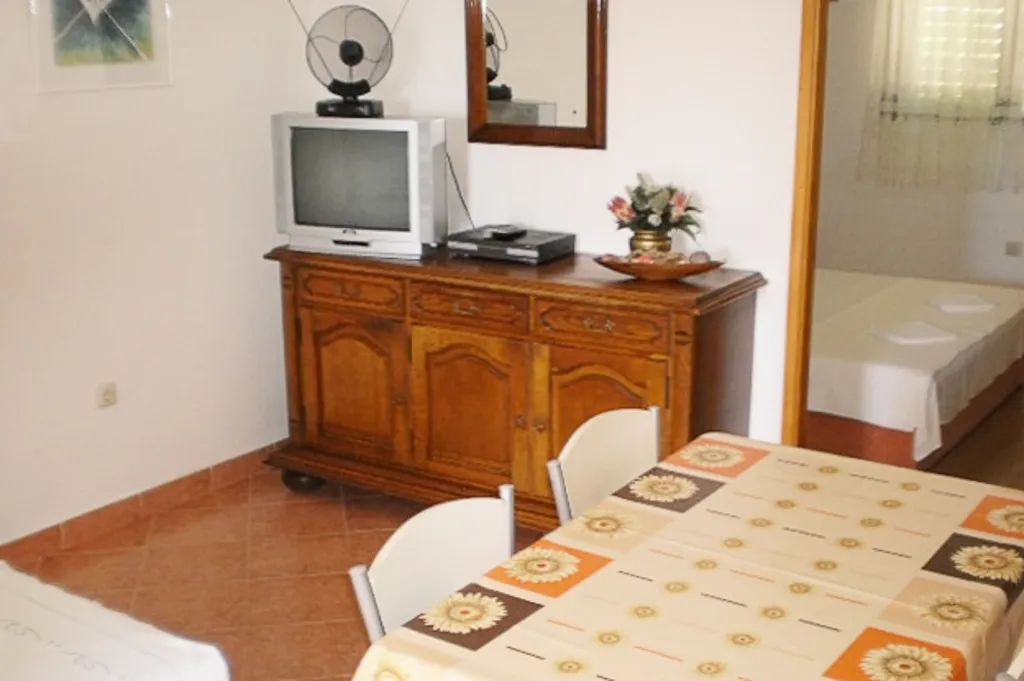 One bedroom apartment with terrace and sea view Rastići, Čiovo  A-a