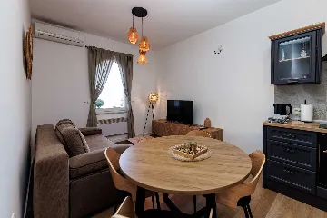Two-Bedroom Apartment in Lovran for Up to 6