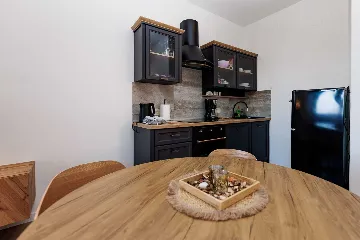 Two-Bedroom Apartment in Lovran for Up to 6