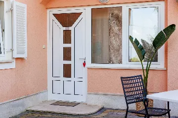 1-Bedroom Apartment in Lovran for Up to 4 Guests