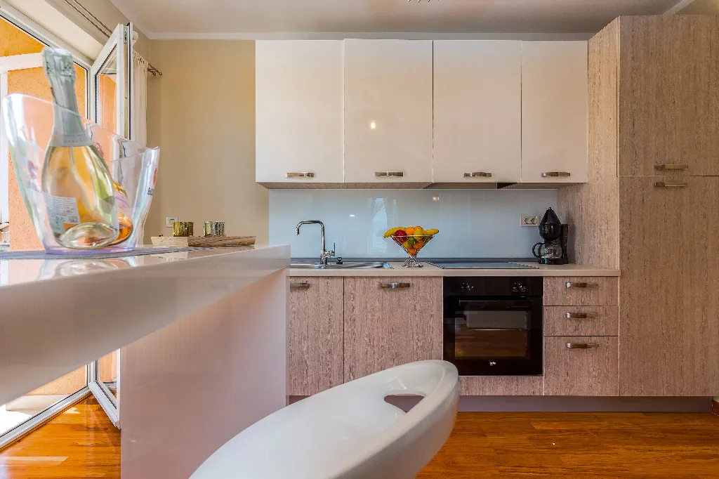 3-Bedroom Apartment in Lovran for up to 9 Guests
