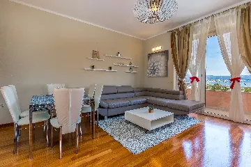 3-Bedroom Apartment in Lovran for up to 9 Guests