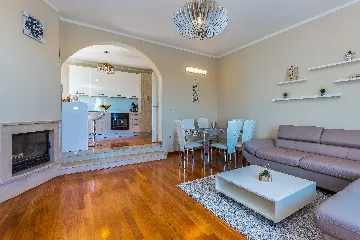 3-Bedroom Apartment in Lovran for up to 9 Guests