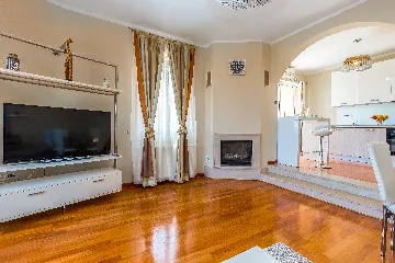 3-Bedroom Apartment in Lovran for up to 9 Guests