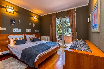 3-Bedroom Apartment in Lovran for up to 9 Guests