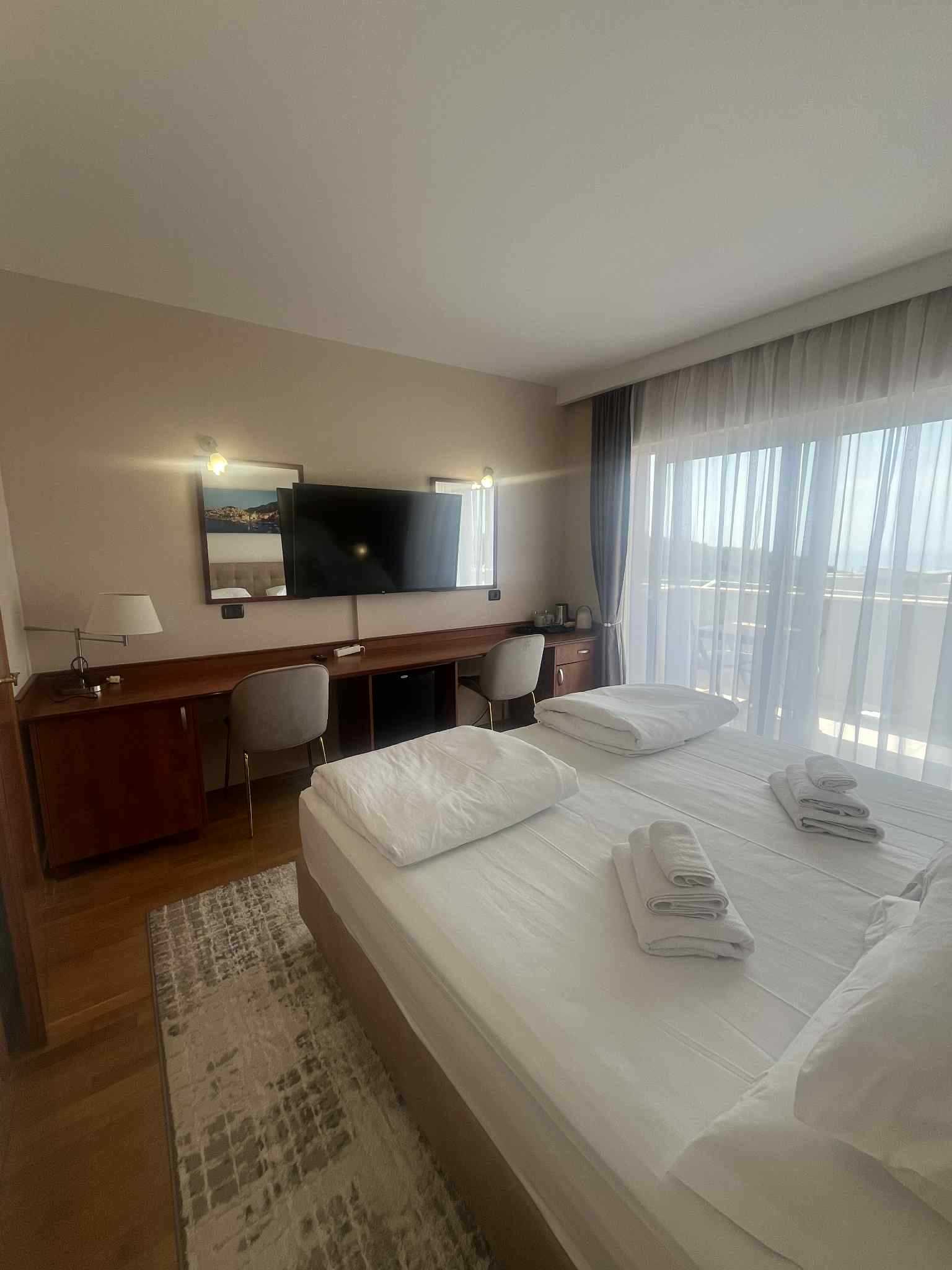 Double or Twin Room with Side Sea View
