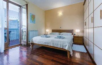 Vrsar 2-Bedroom Apartment for 3 Guests with View