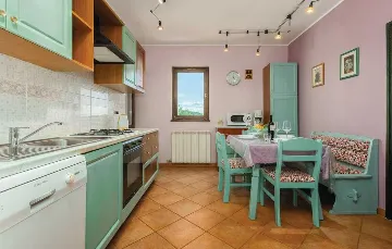 Vrsar 2-Bedroom Apartment for 3 Guests with View