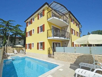 2-Bedroom Apartment in Savudrija with Swimming Pool