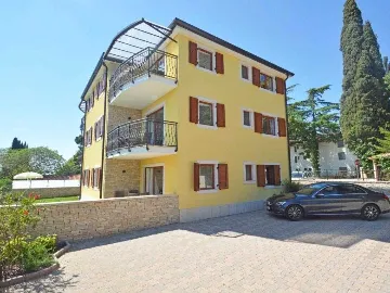 2-Bedroom Apartment in Savudrija with Swimming Pool