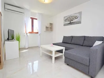 2-Bedroom Apartment in Savudrija with Swimming Pool