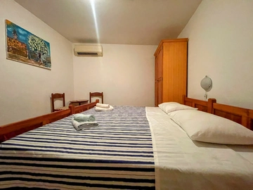 1-Bedroom Apartment in Umag for Up to 5