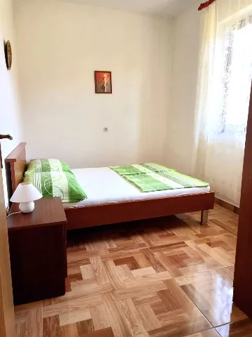 2-Bedroom Apartment in Umag for Up to 5