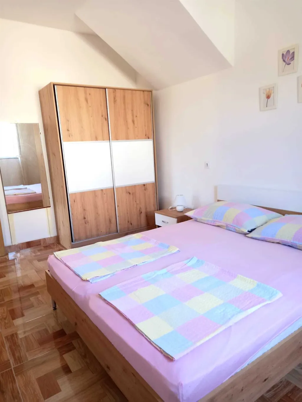 2-Bedroom Apartment in Umag for Up to 5