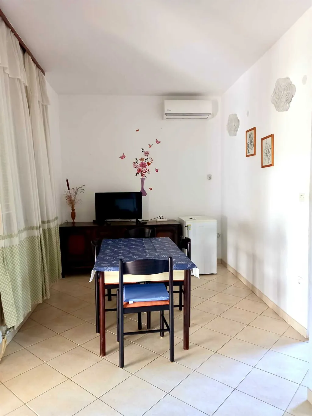 Two-Bedroom Apartment in Umag for 4 Guests