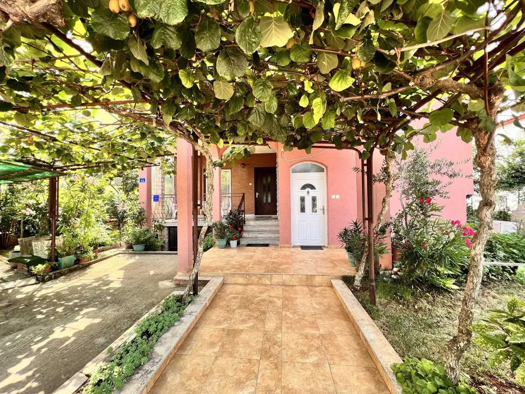 1-Bedroom Apartment for 3 Guests in Umag