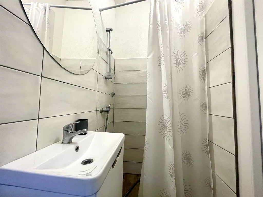Studio Apartment in Lovrečica for 2 Guests