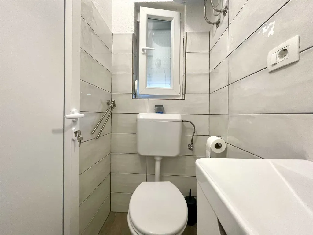 Studio Apartment in Lovrečica for 2 Guests