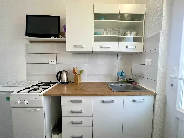 Studio Apartment in Lovrečica for 2 Guests