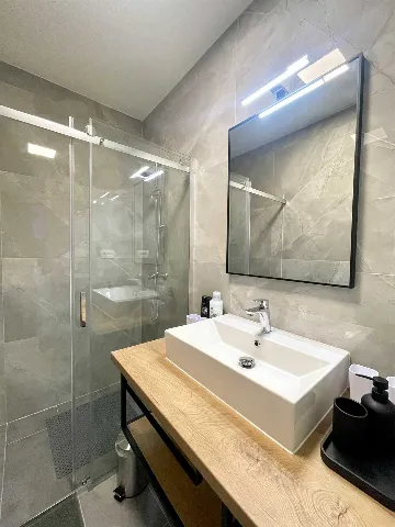 2-Bedroom Apartment for Up to 6 in Umag