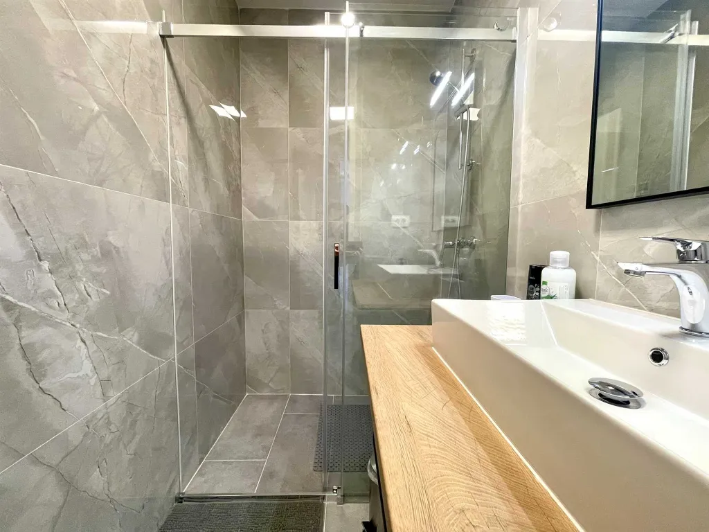 2-Bedroom Apartment for Up to 6 in Umag