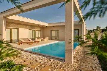 Tar 3-Bedroom Villa for 6 Guests