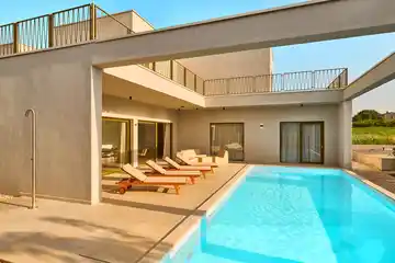 4-Bedroom Villa in Tar, Croatia (Sleeps 8)