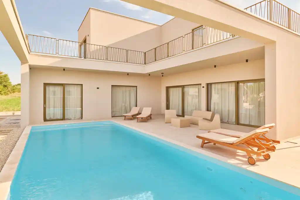 4-Bedroom Villa in Tar, Croatia (Sleeps 8)