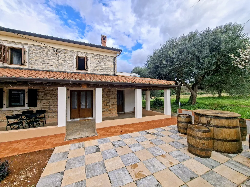 Umag 1-Bedroom Apartment for 4 Guests