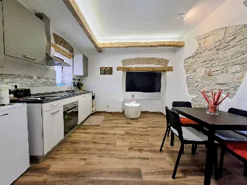 Umag 1-Bedroom Apartment for 4 Guests