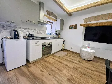 Umag 1-Bedroom Apartment for 4 Guests