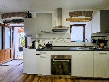 Umag 1-Bedroom Apartment for 4 Guests