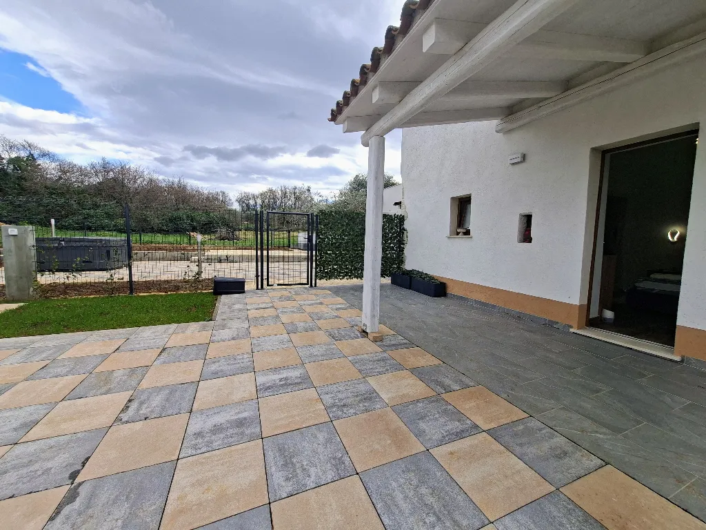 Umag 1-Bedroom Apartment for 4 Guests