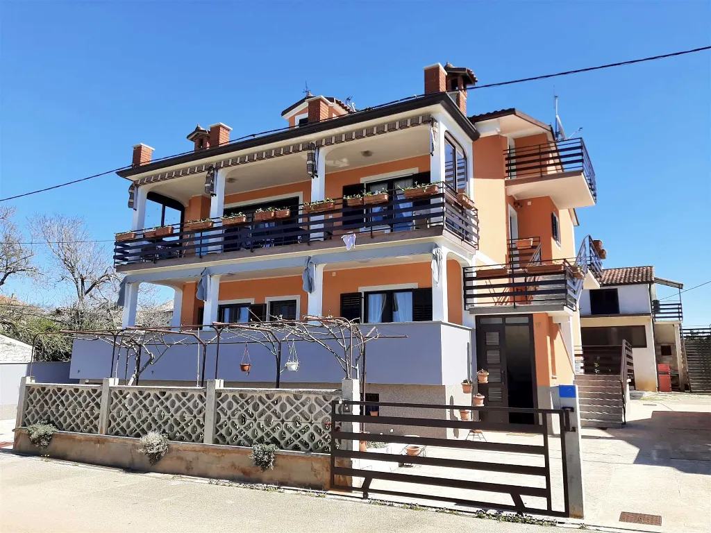 Sea-View Apartment in Umag for 4–6 Guests