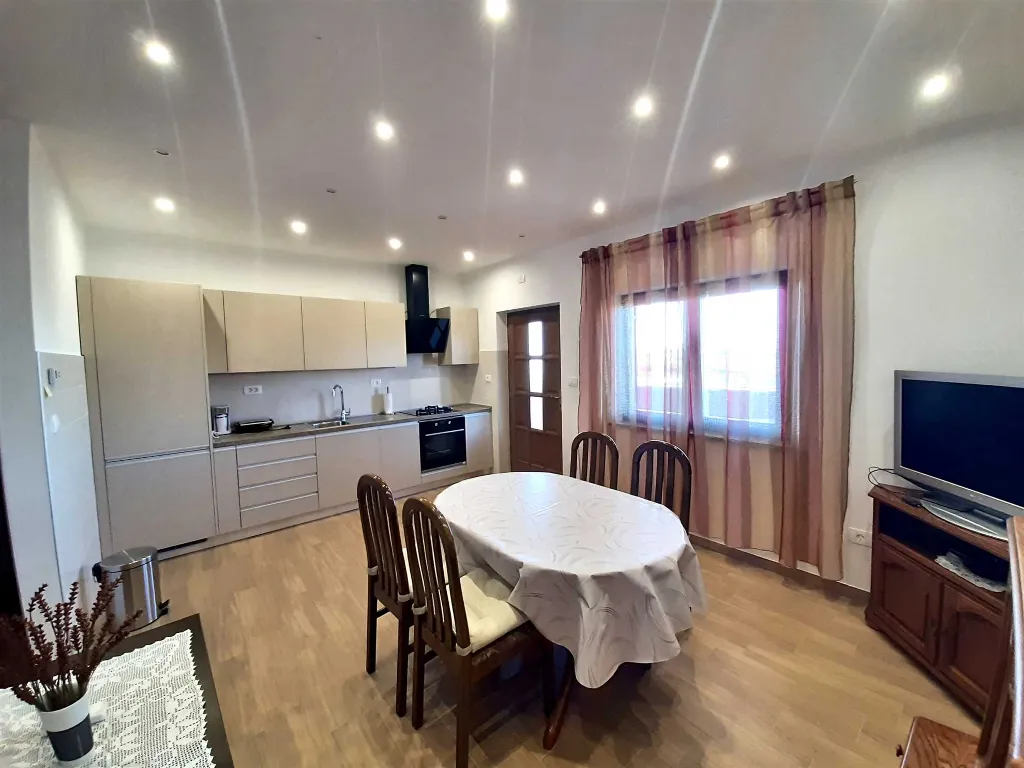 Umag 1-Bedroom Apartment with Sea View