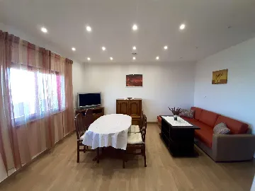 Umag 1-Bedroom Apartment with Sea View