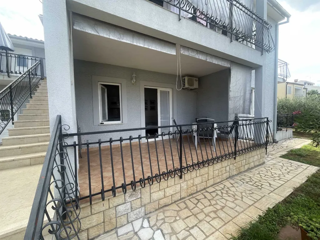 Apartment in Poreč with Swimming Pool for Up to 4