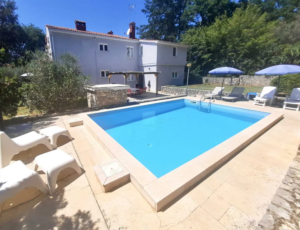 Apartment in Poreč with Swimming Pool for Up to 4