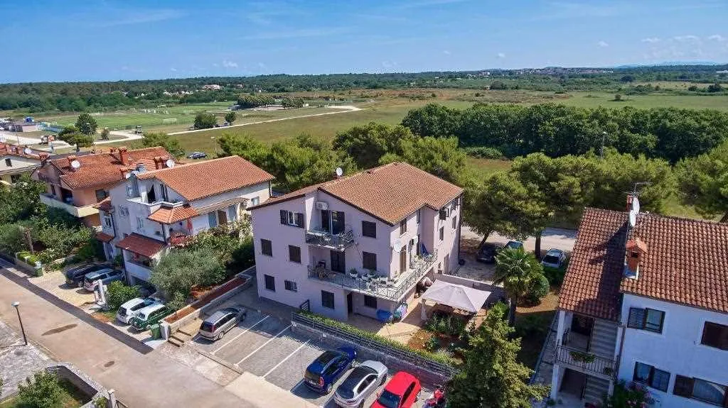 2-Bedroom Apartment in Umag with Parking