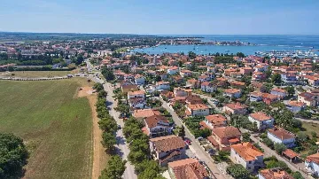 2-Bedroom Apartment in Umag with Parking